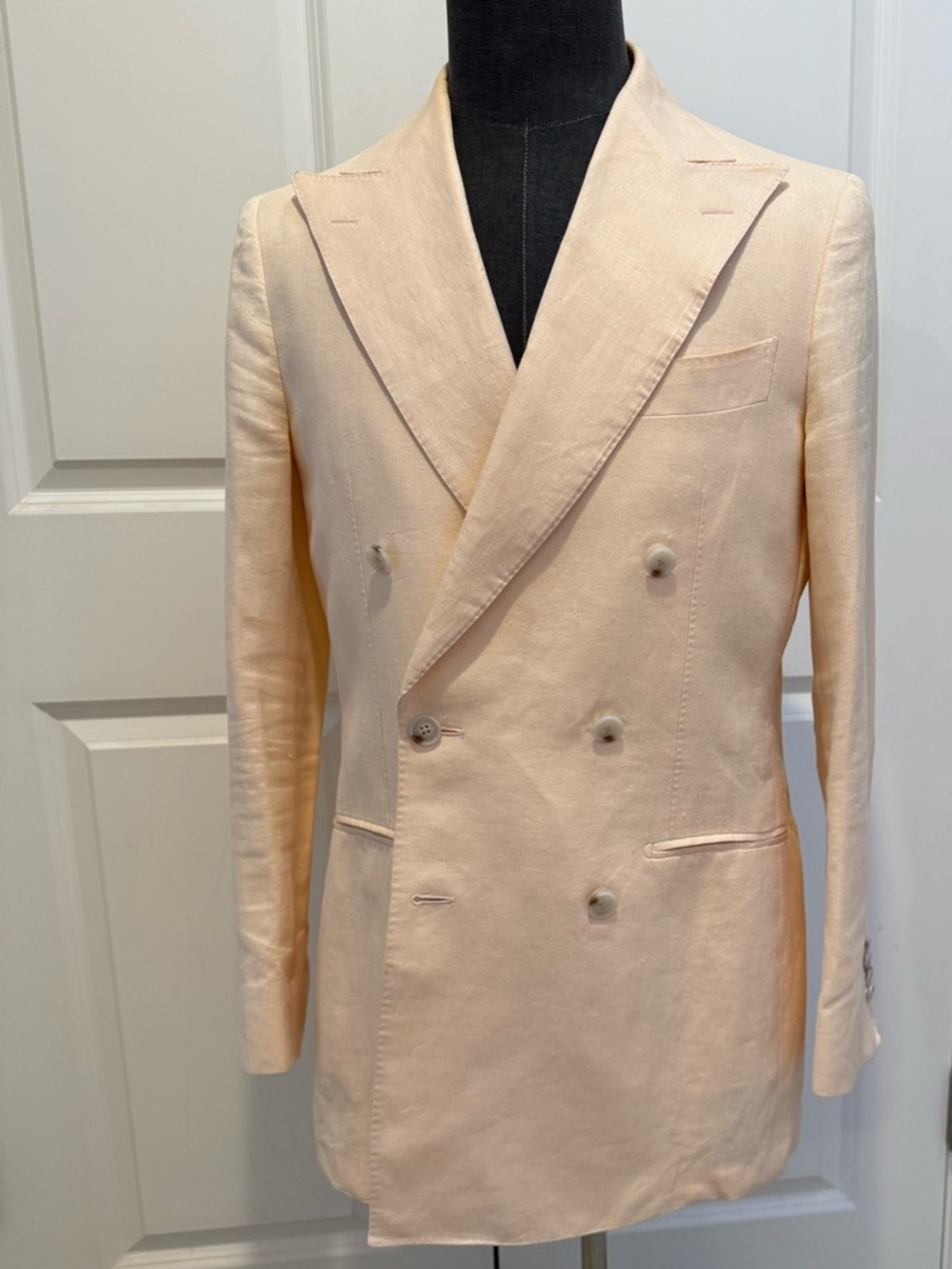 Suitsupply Double-Breasted Peach Linen Suit